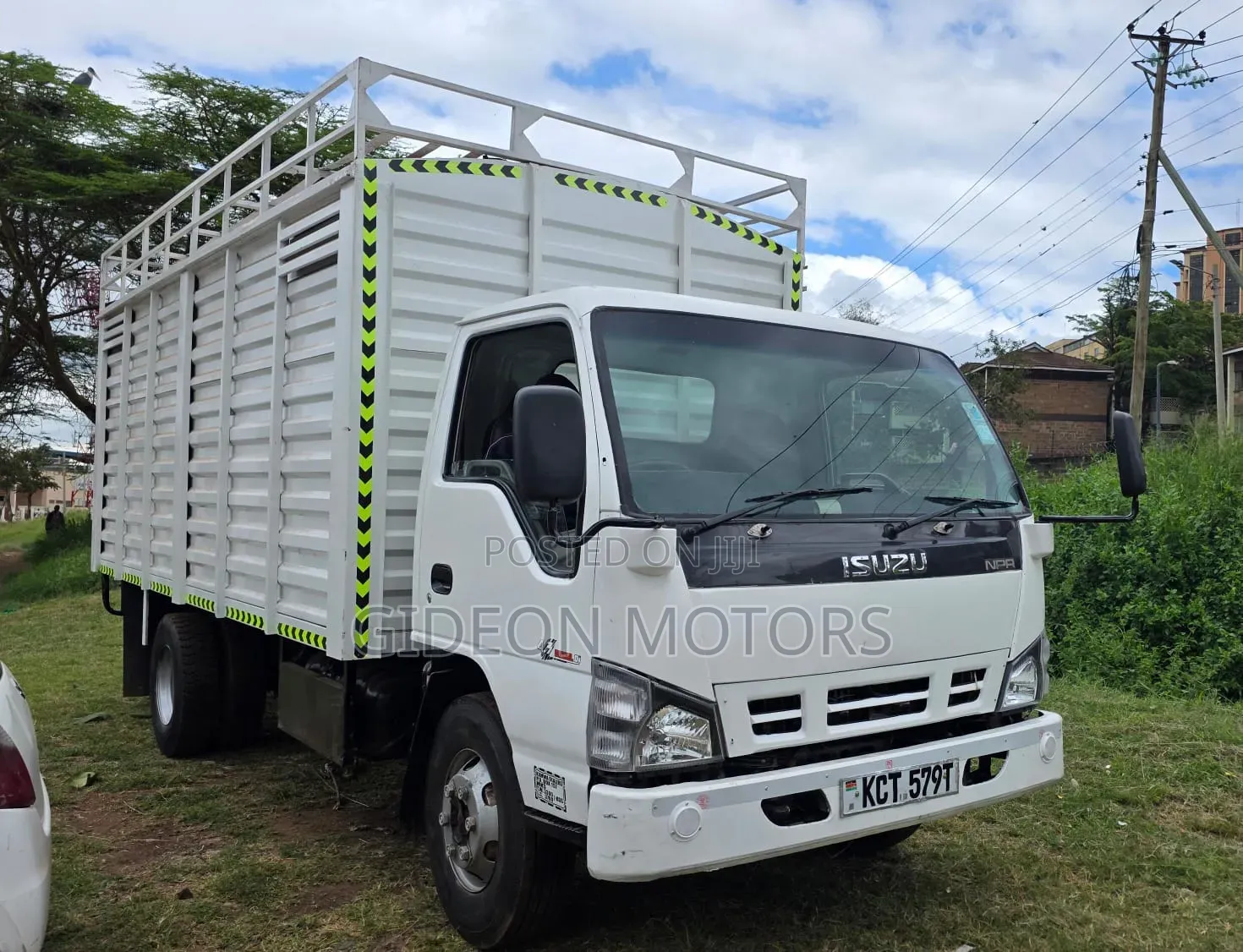 Isuzu NPR Truck