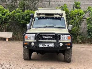Toyota Land Cruiser 2017 Beige