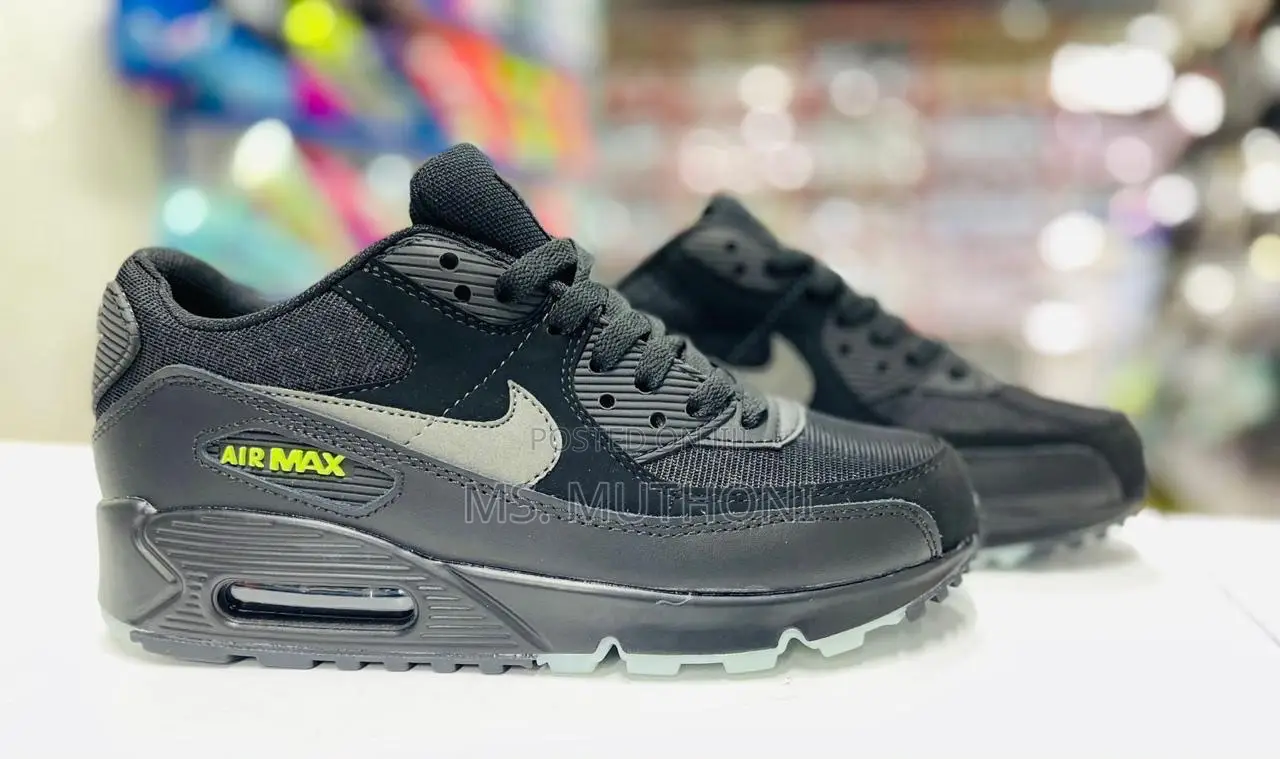 The Classic Nike Airmax Sneakers Size 40-45