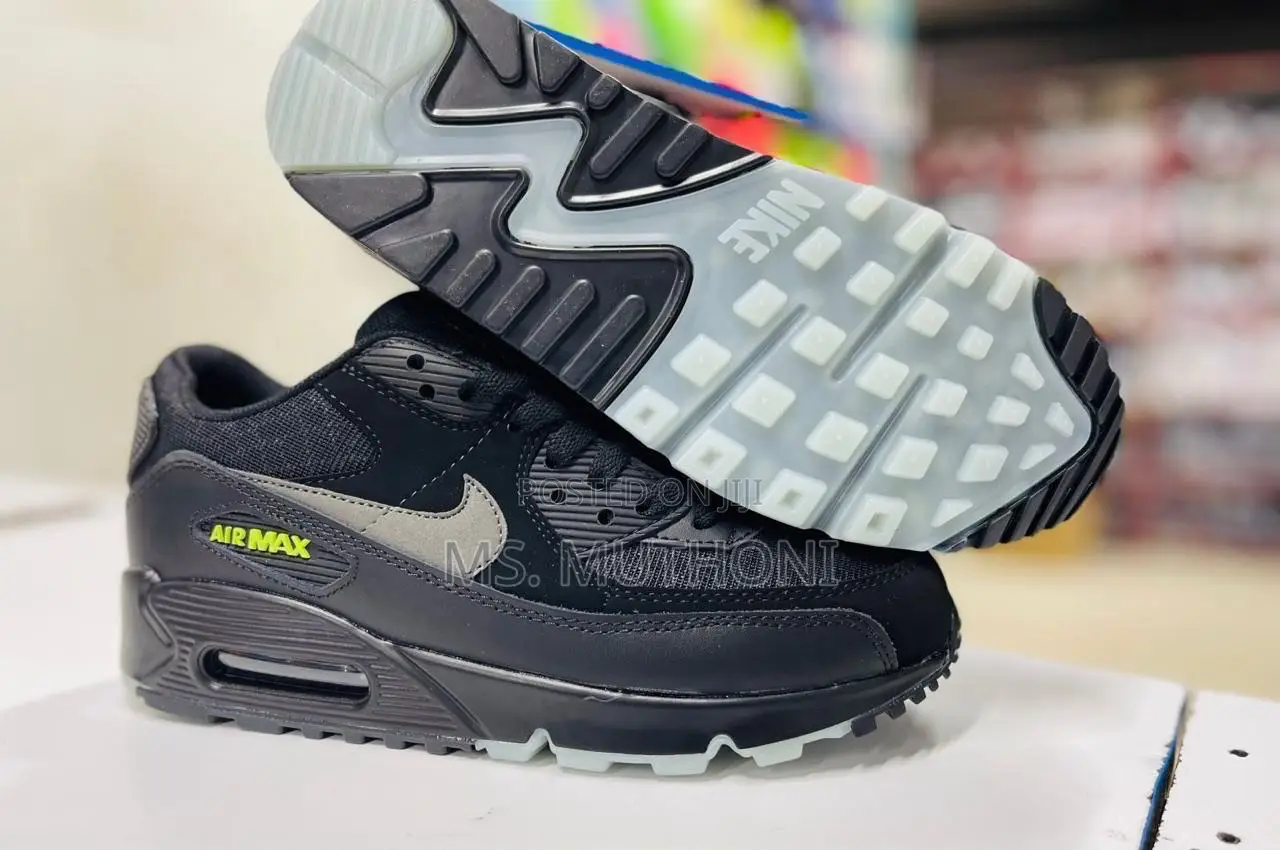 The Classic Nike Airmax Sneakers Size 40-45