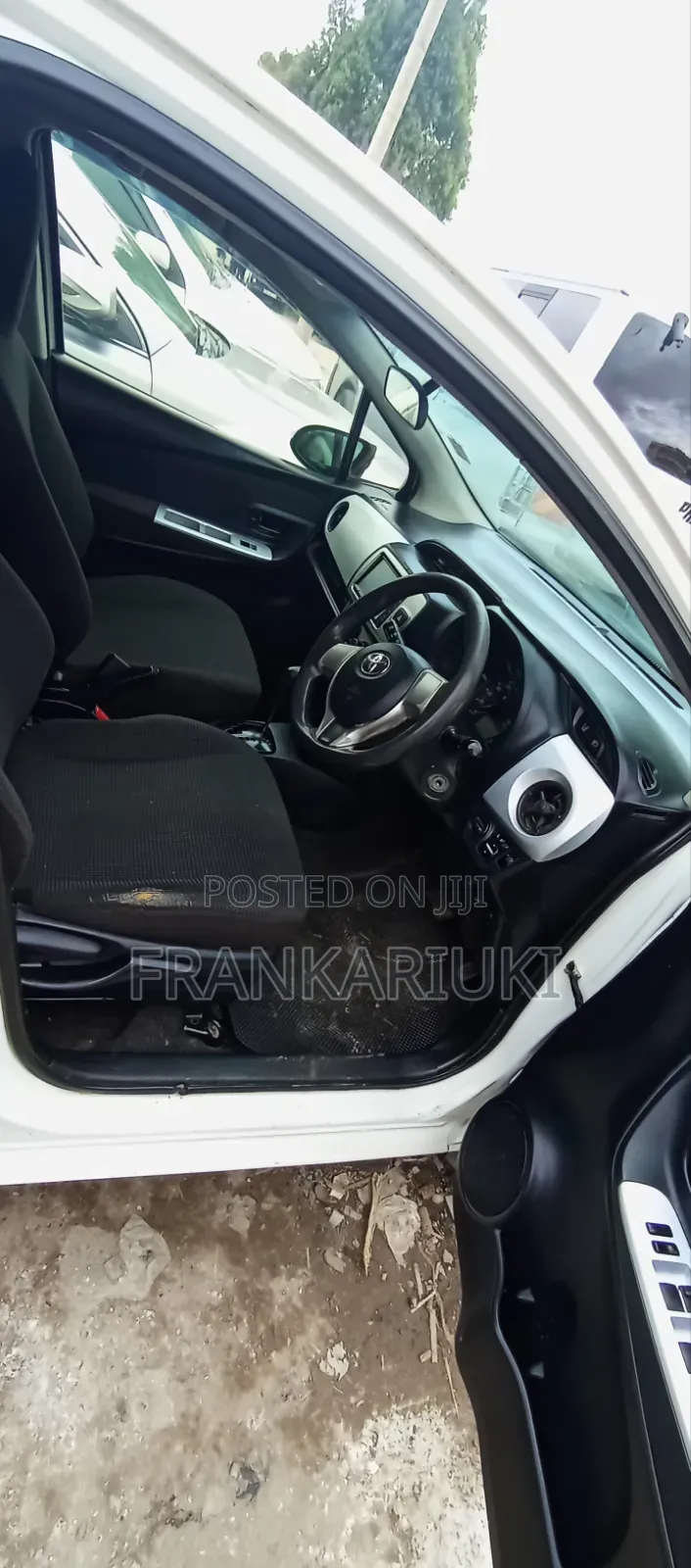 Toyota Vitz 2012 White