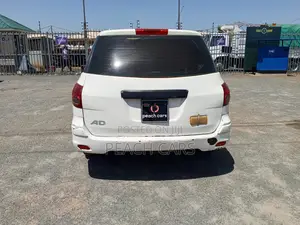 Nissan Advan 2015 White