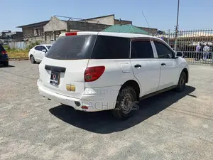 Nissan Advan 2015 White