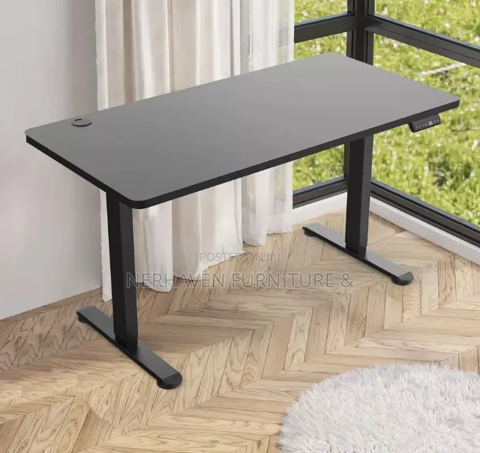1.4m Electric Desk – Height Adjustable Workstation for Home and Office