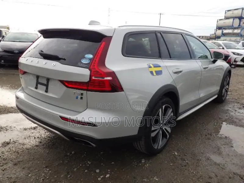 Volvo V60 2019 Beige