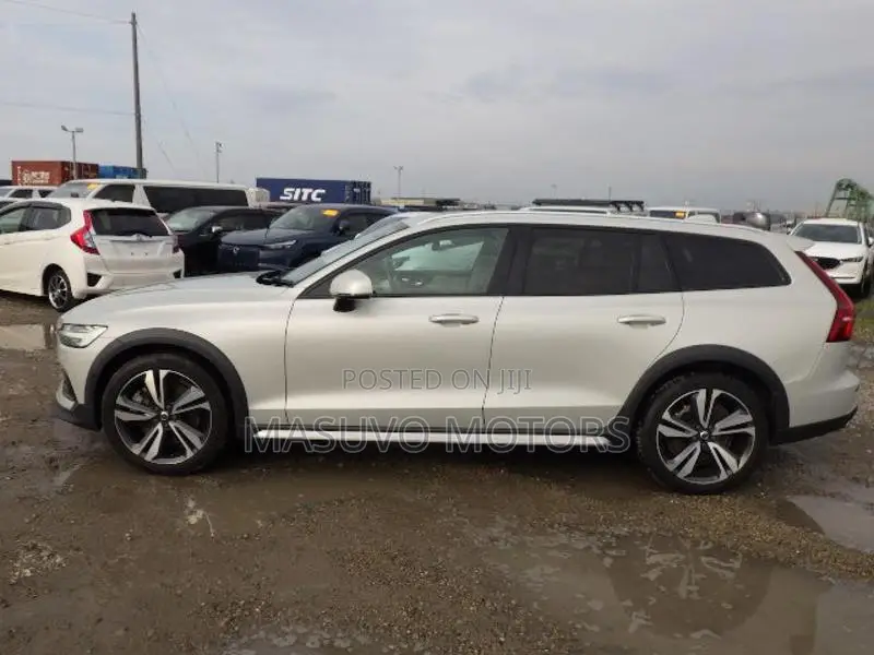 Volvo V60 2019 Beige