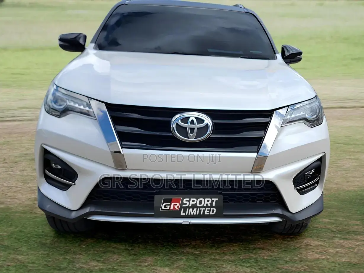 Toyota Fortuner 2.8 D AWD 2019 White