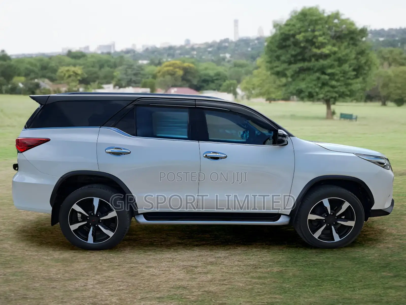 Toyota Fortuner 2.8 D AWD 2019 White