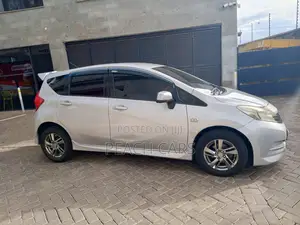 Nissan Note 2014 Silver
