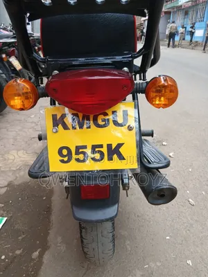 Bajaj Boxer 125 2026 Red