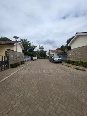 3bdrm House in Gateway Mall Area for sale