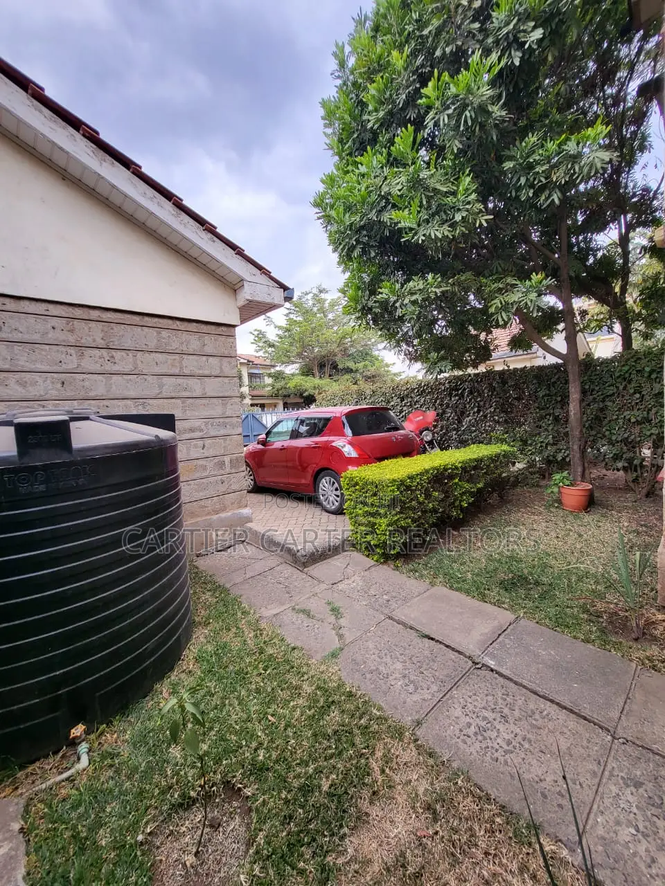 3bdrm House in Gateway Mall Area for sale