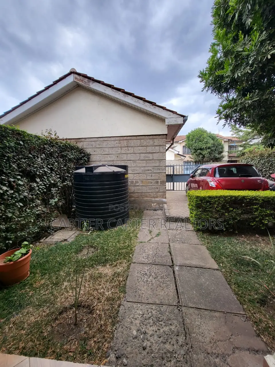 3bdrm House in Gateway Mall Area for sale