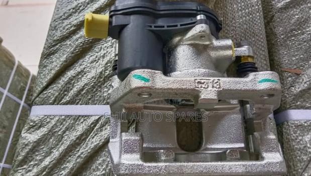 Brake Calipers for Honda Vezel