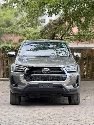 Toyota Hilux Revo Double Cab Deisel 2.4 AWD 2021 Green