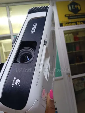 Epson Eb-W51 4000 Lumens Projector