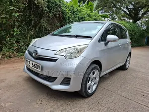 Toyota Ractis 2013 Silver