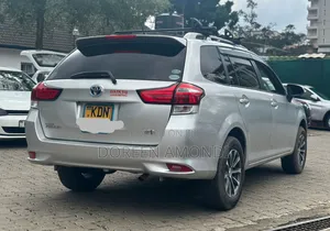 Toyota Corolla Fielder 2016 Silver
