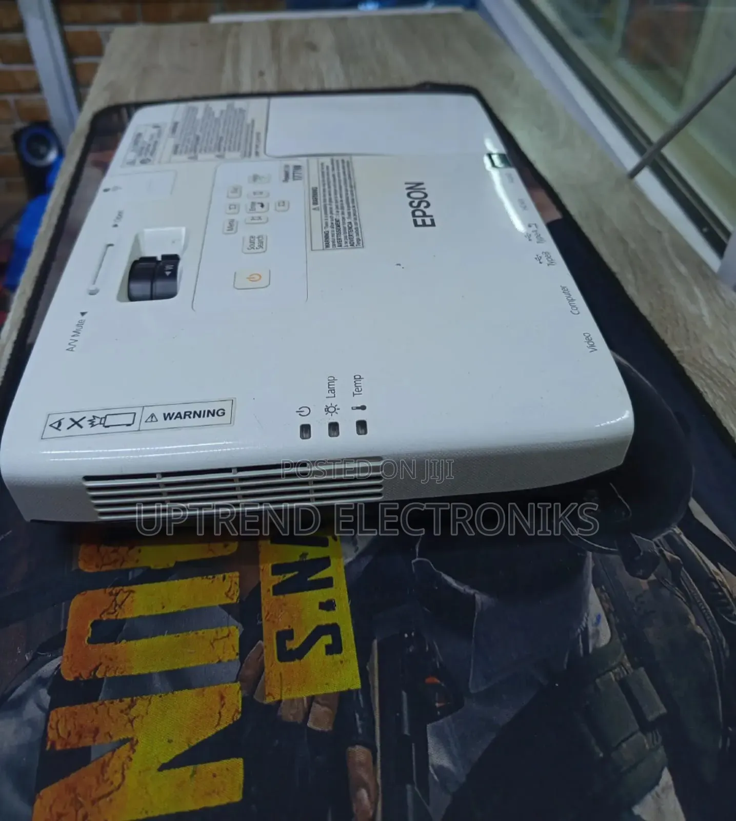 Epson Eb-W1771 Projector