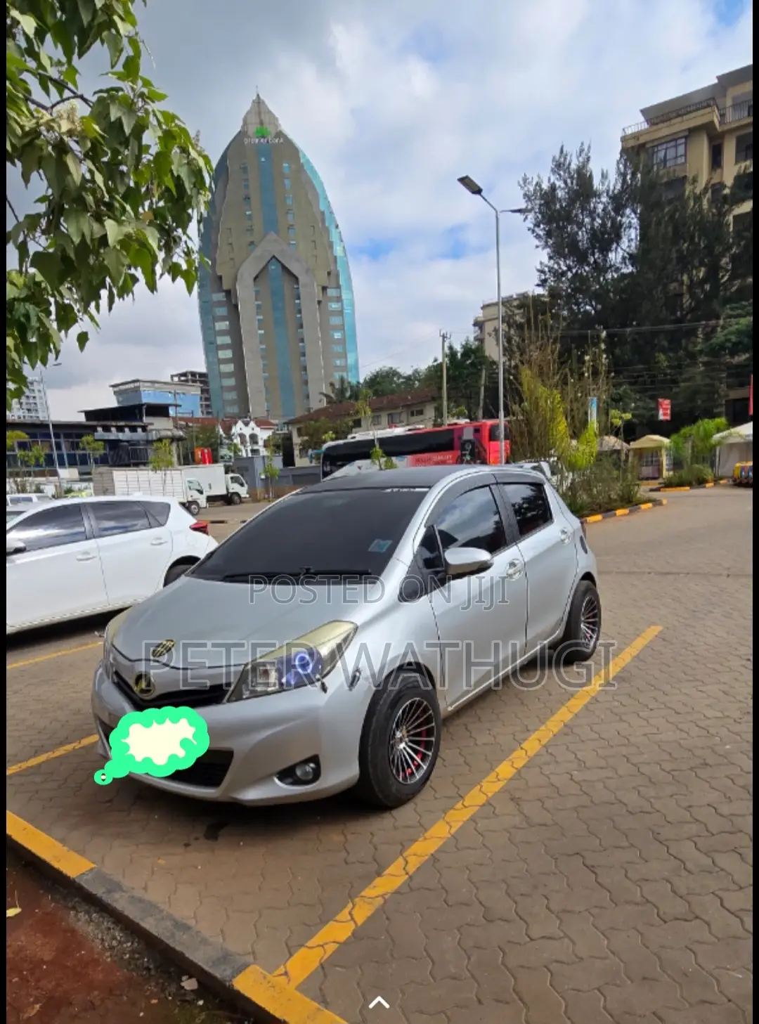 Toyota Vitz 2011 Silver