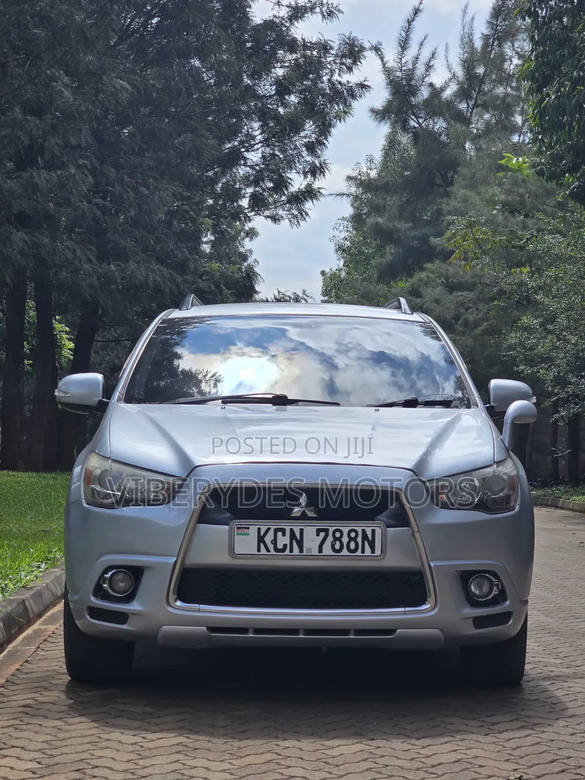 Mitsubishi RVR 2010 Silver