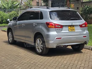 Mitsubishi RVR 2010 Silver