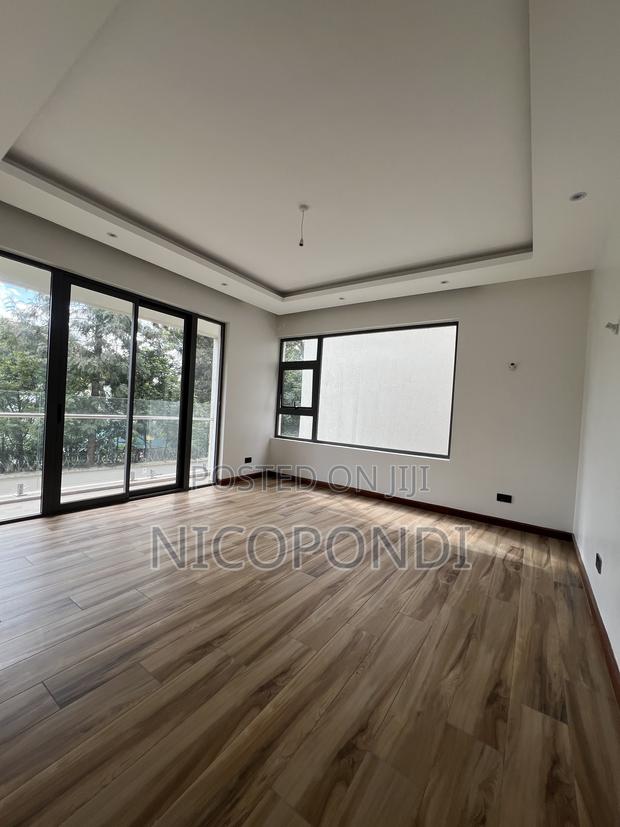 6bdrm Villa in Lavington for sale - thumbnail 20