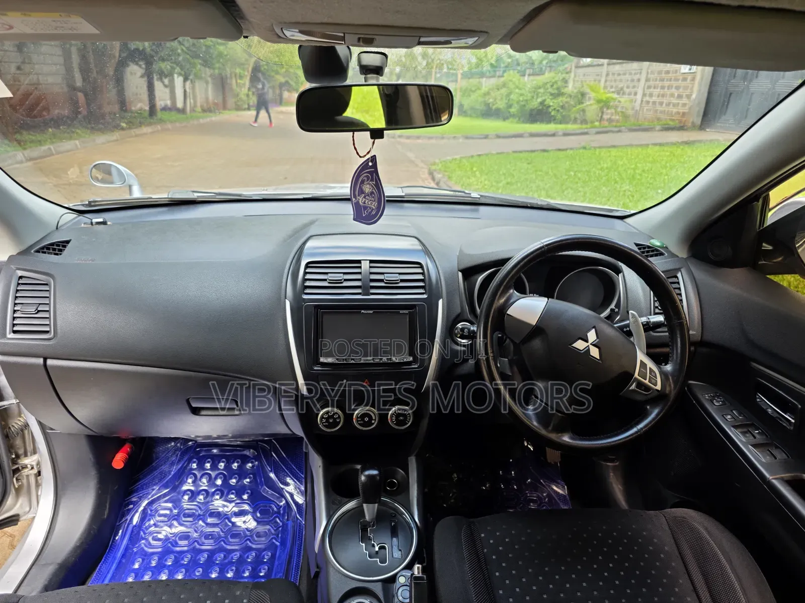 Mitsubishi RVR 2010 Silver