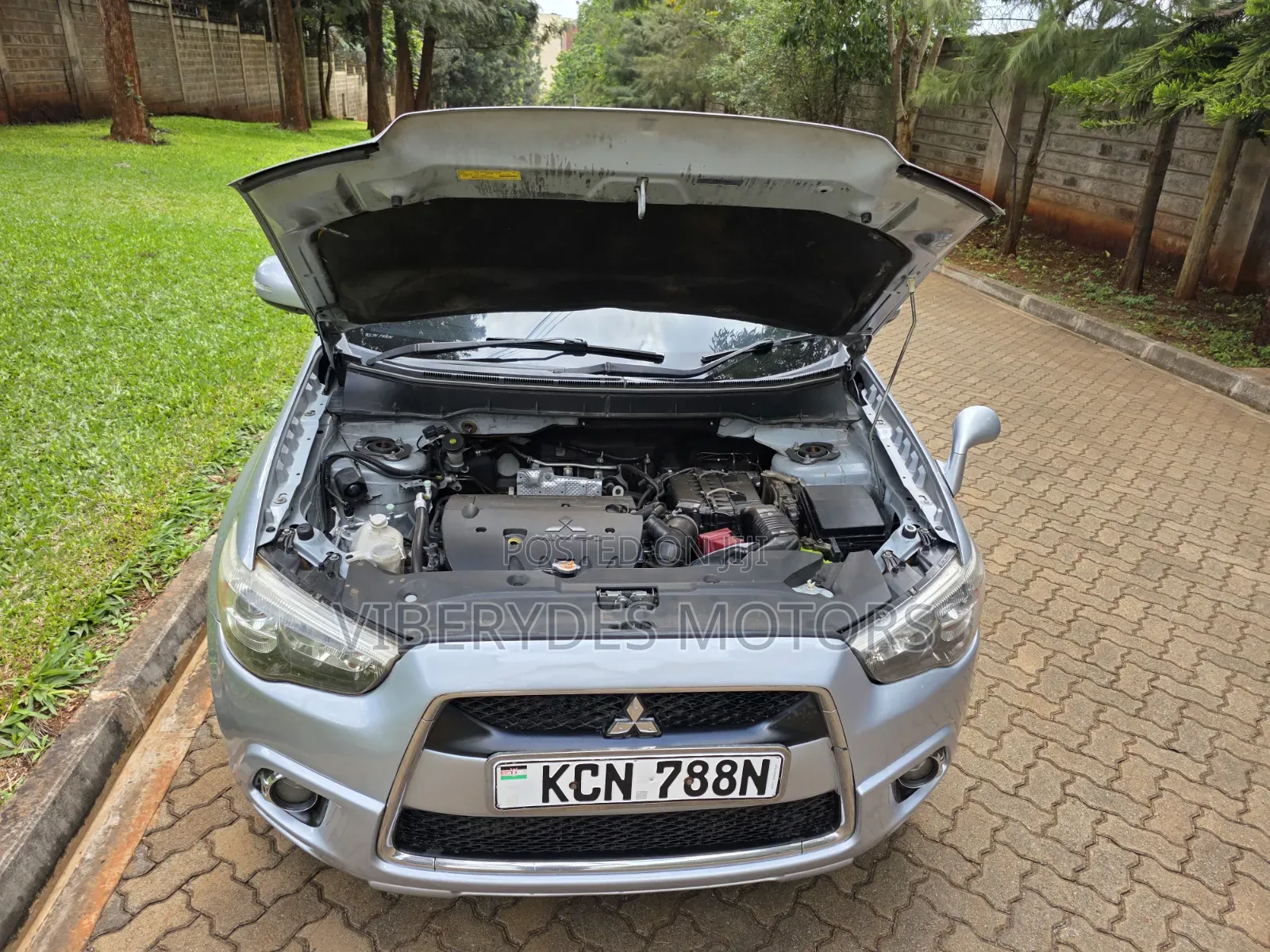 Mitsubishi RVR 2010 Silver