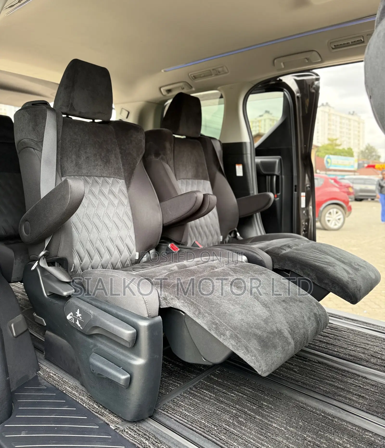 Toyota Alphard 2.5 Petrol FWD 2019 Brown