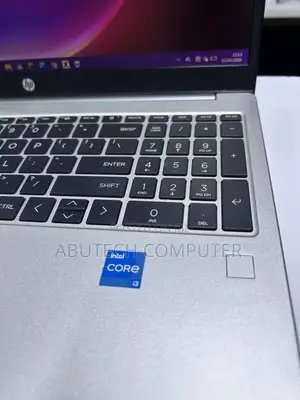 Laptop HP 250 G10 8GB Intel Core i3 SSD 256GB