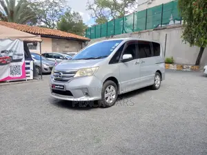 Nissan Serena 2012 Silver