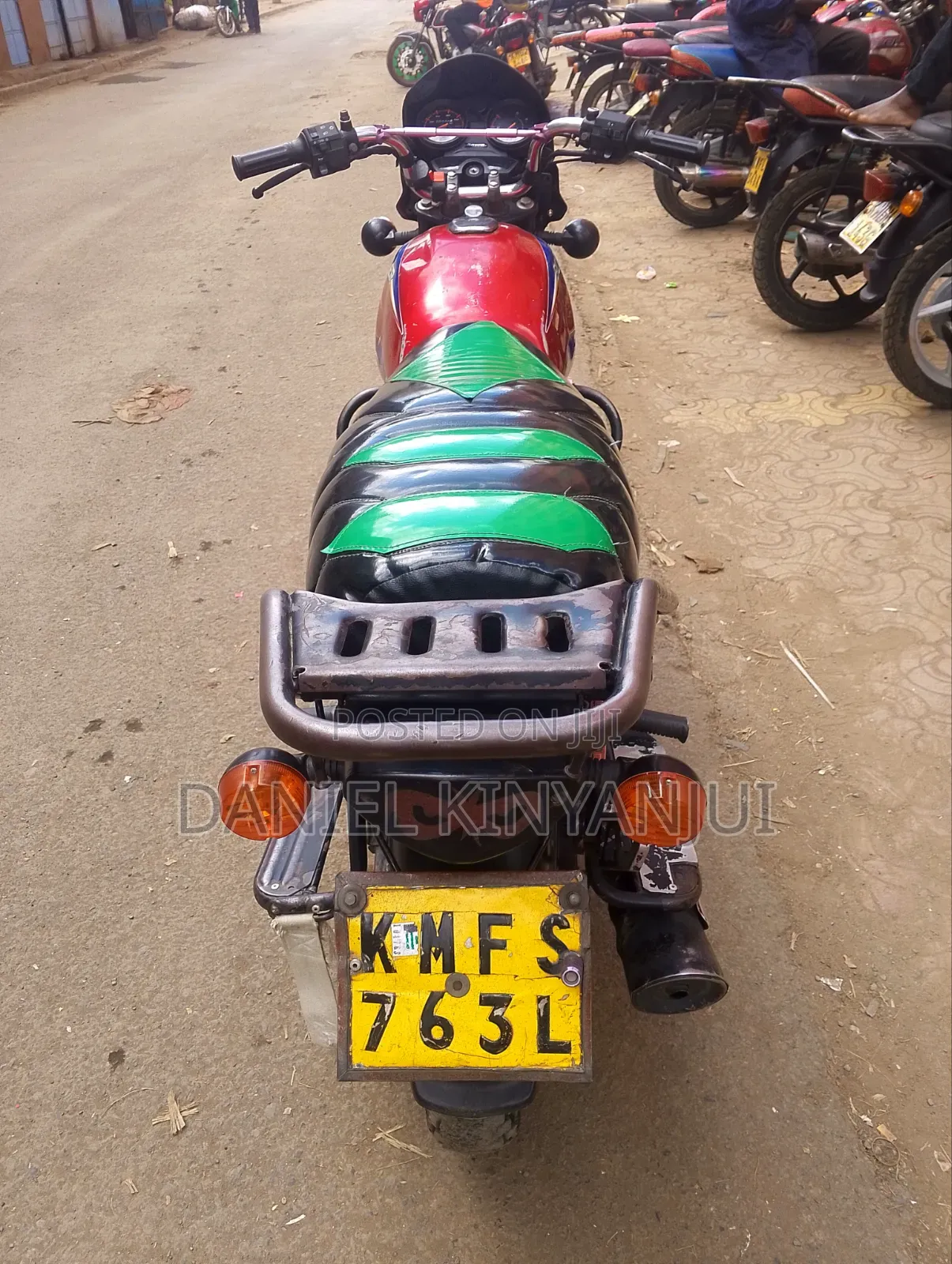Bajaj Boxer 150 UG 2023 Red