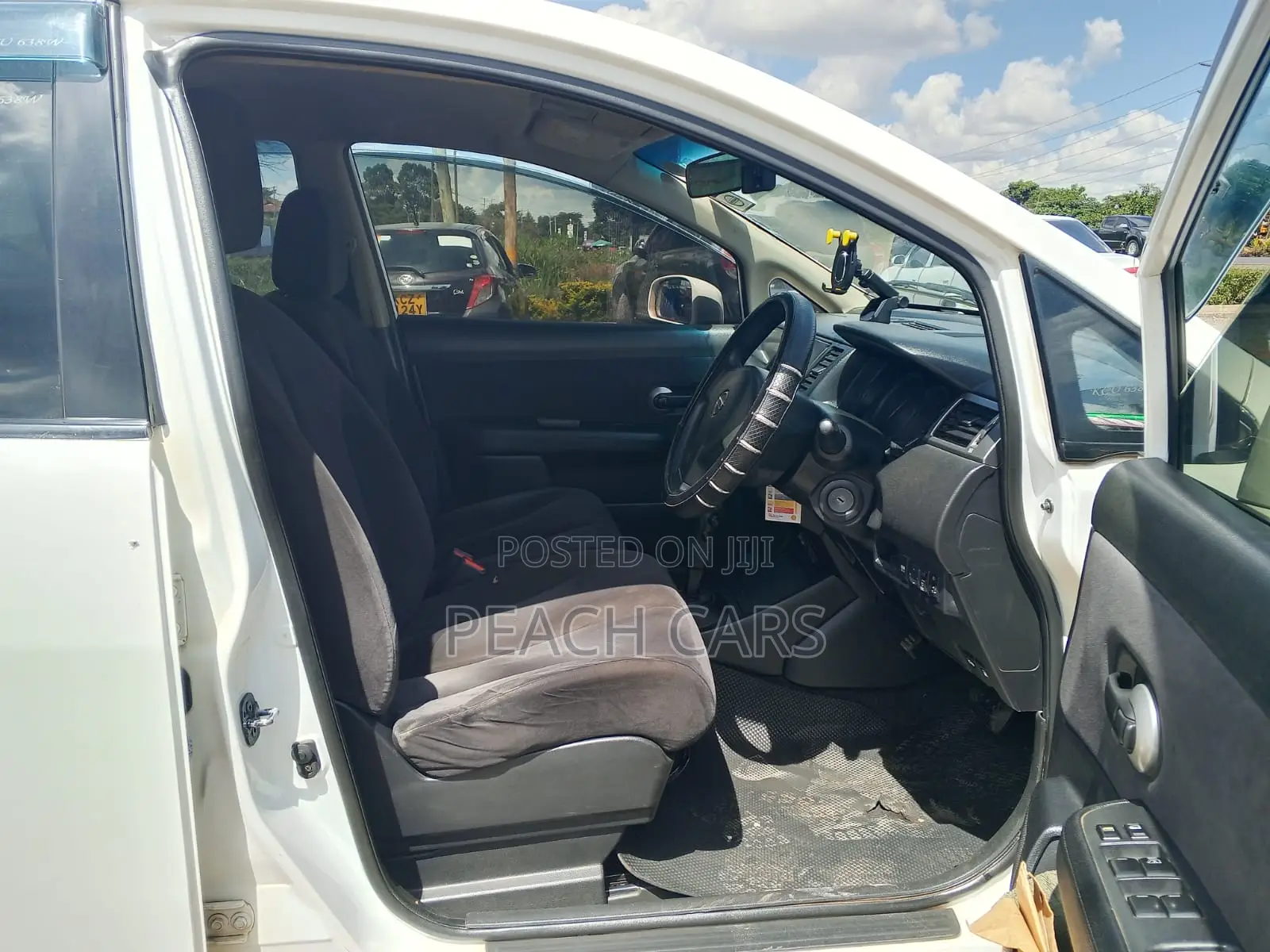 Nissan Tiida 2012 White