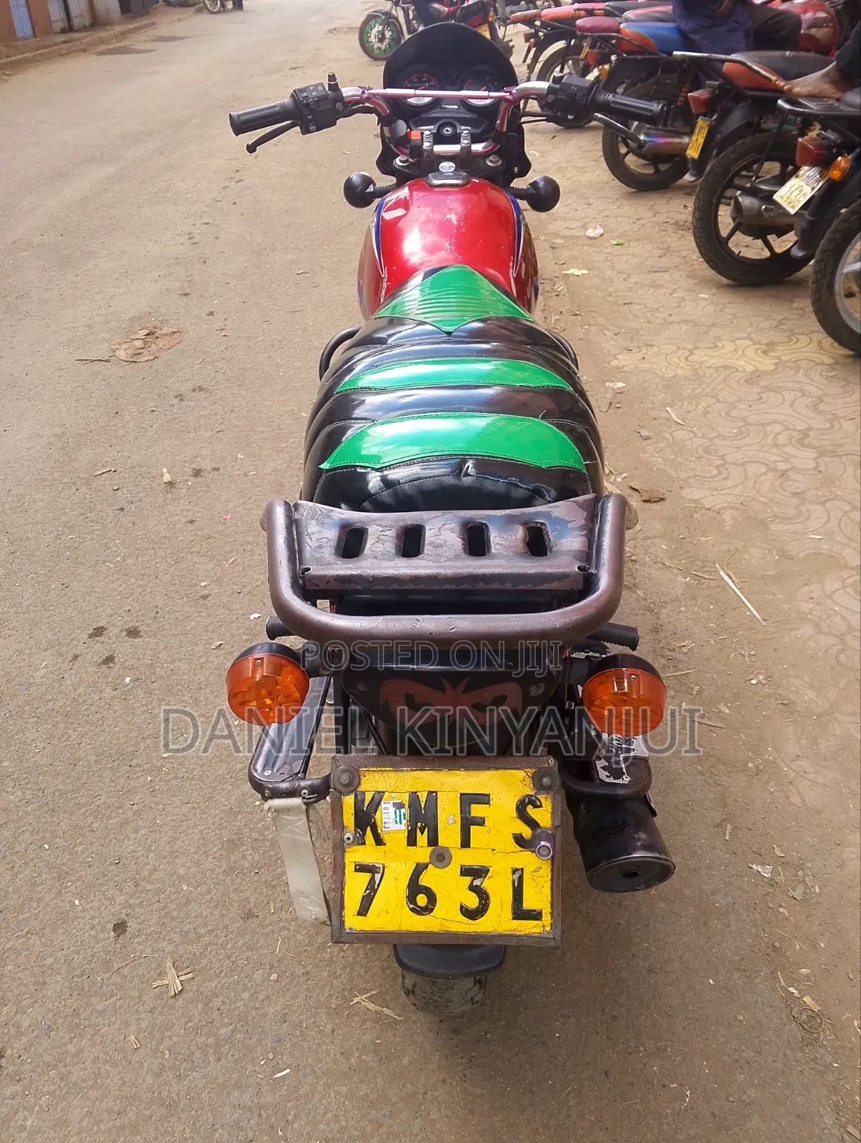 Bajaj Boxer 150 UG 2023 Red