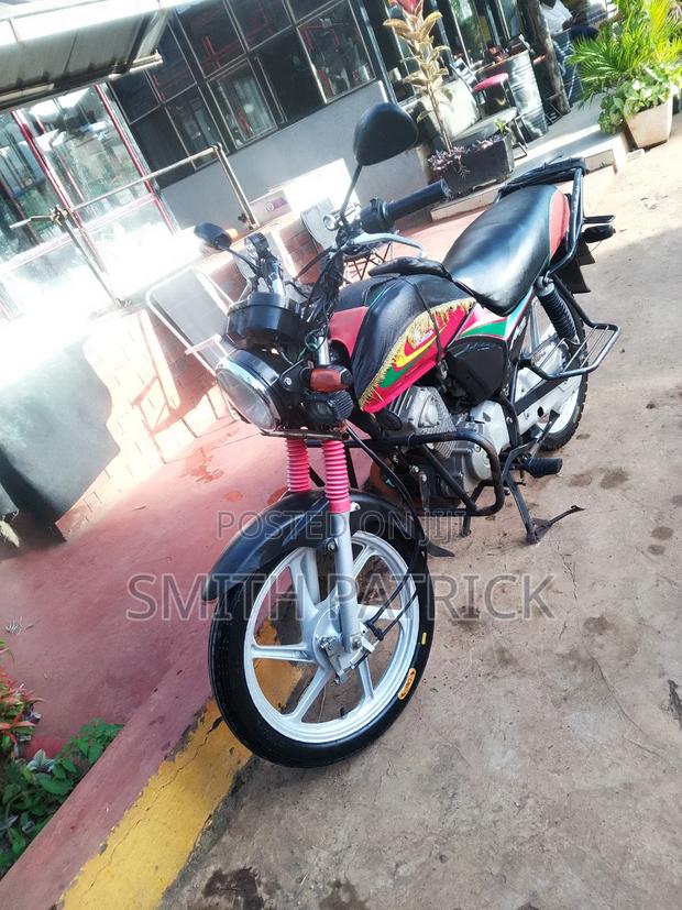 Honda CB 2021 Red - thumbnail 2