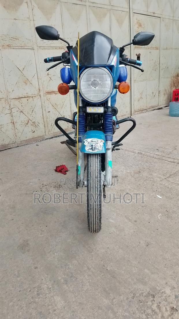 TVS Apache 160 4V 2023 Blue