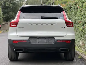 Volvo XC40 T5 Petrol AWD 2019 White
