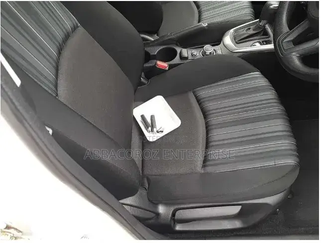 Mazda 2 2020