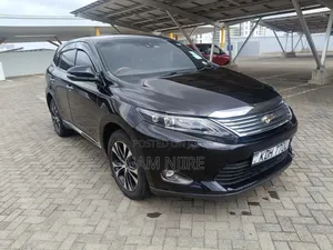 Toyota Harrier 2.0 2015 Black