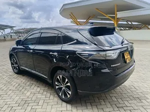 Toyota Harrier 2.0 2015 Black