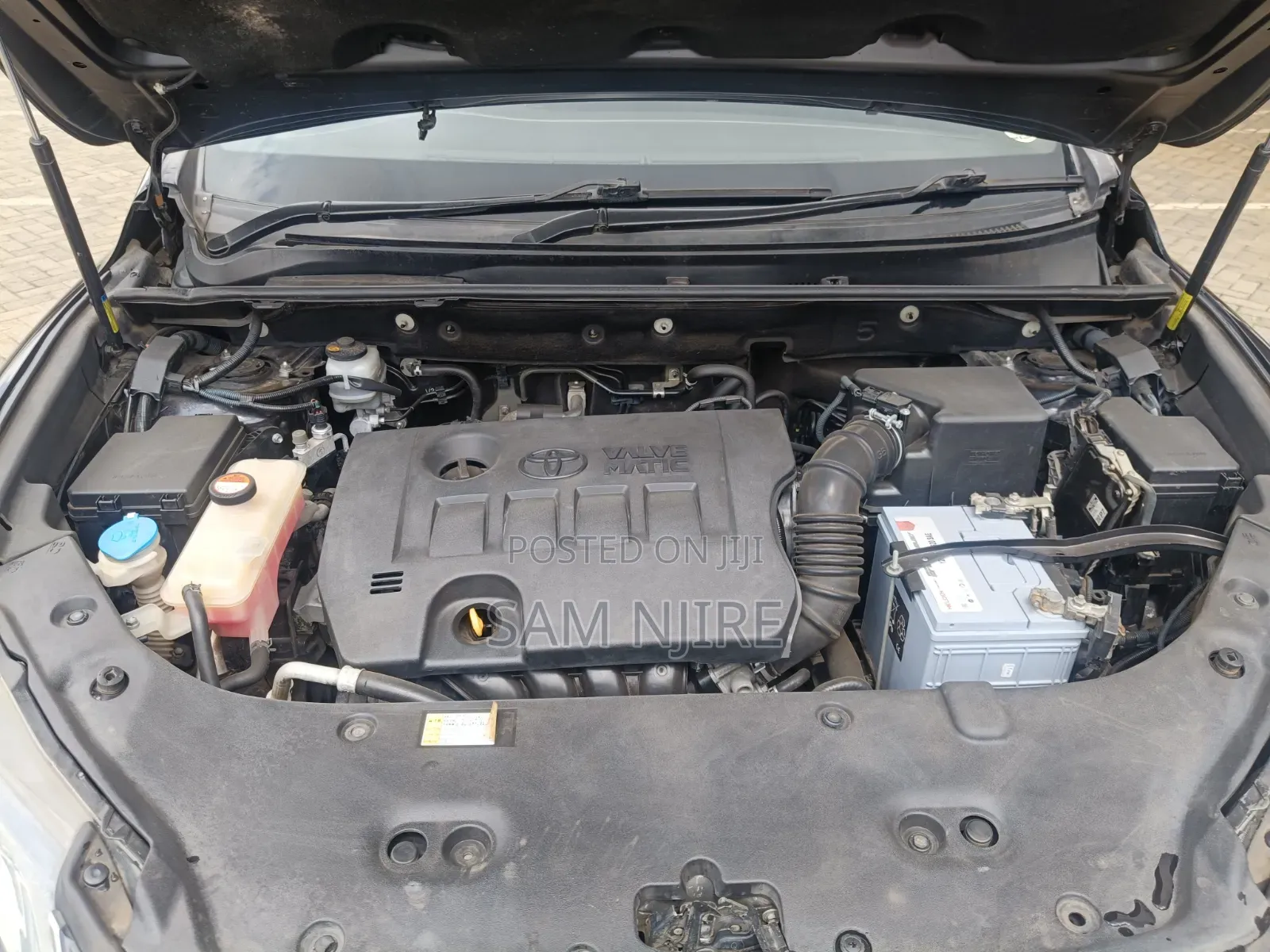 Toyota Harrier 2.0 2015 Black