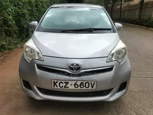 Toyota Ractis 2013 Silver