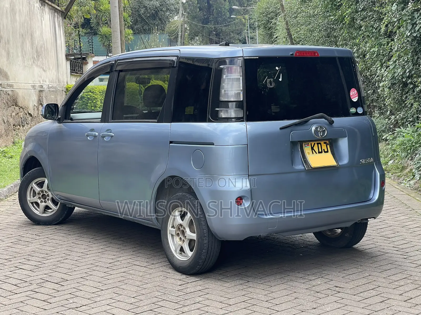 Toyota Sienta 2015 Blue
