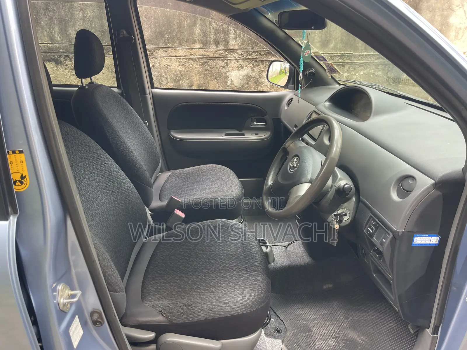 Toyota Sienta 2015 Blue