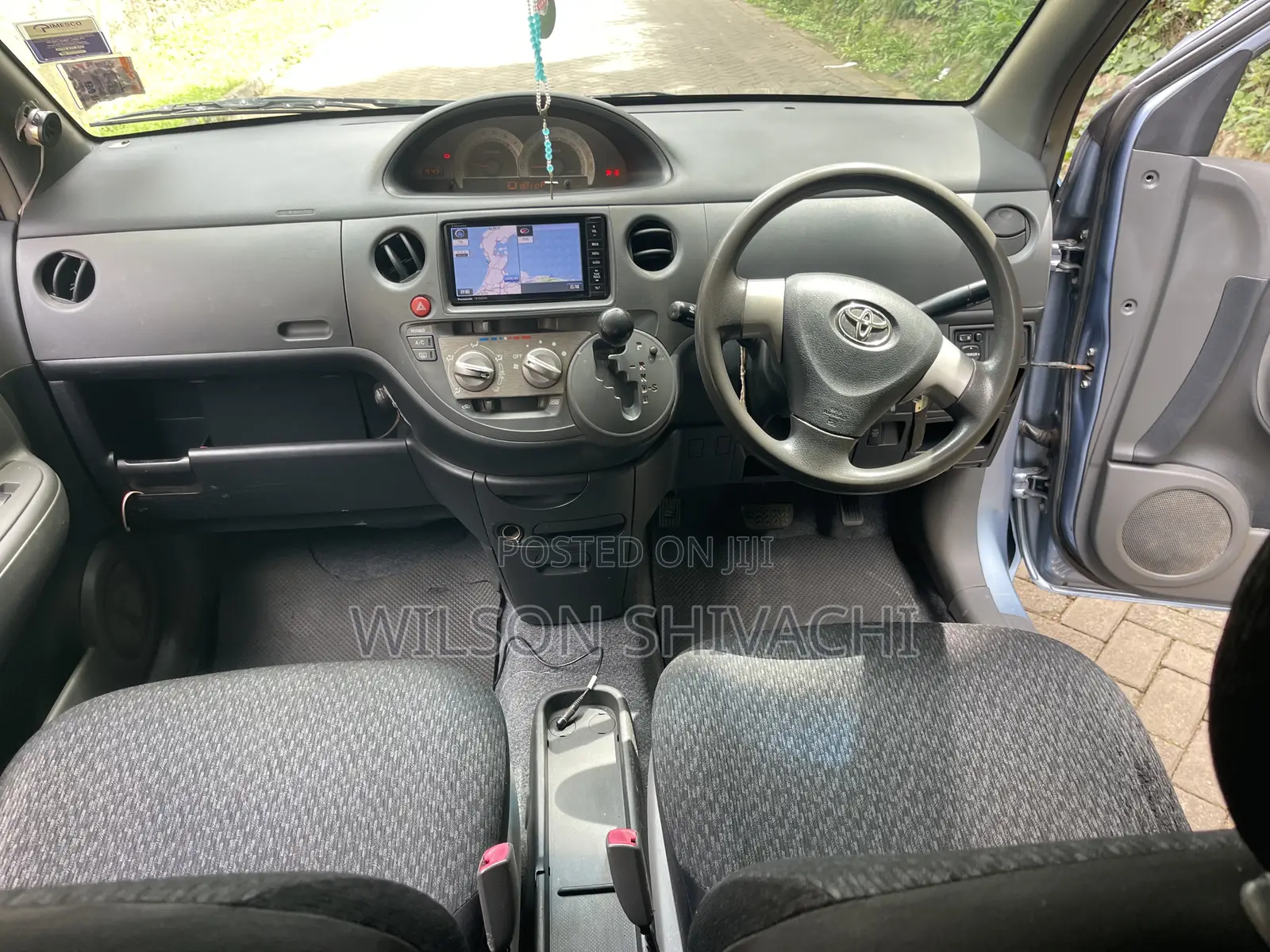 Toyota Sienta 2015 Blue