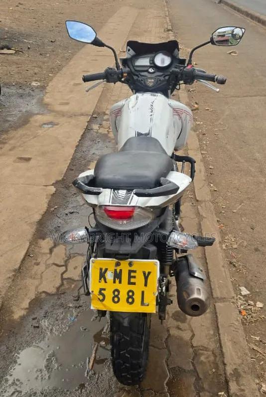 Motorcycle 2020 White - thumbnail 2