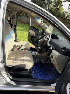 Toyota Belta 2008 Silver