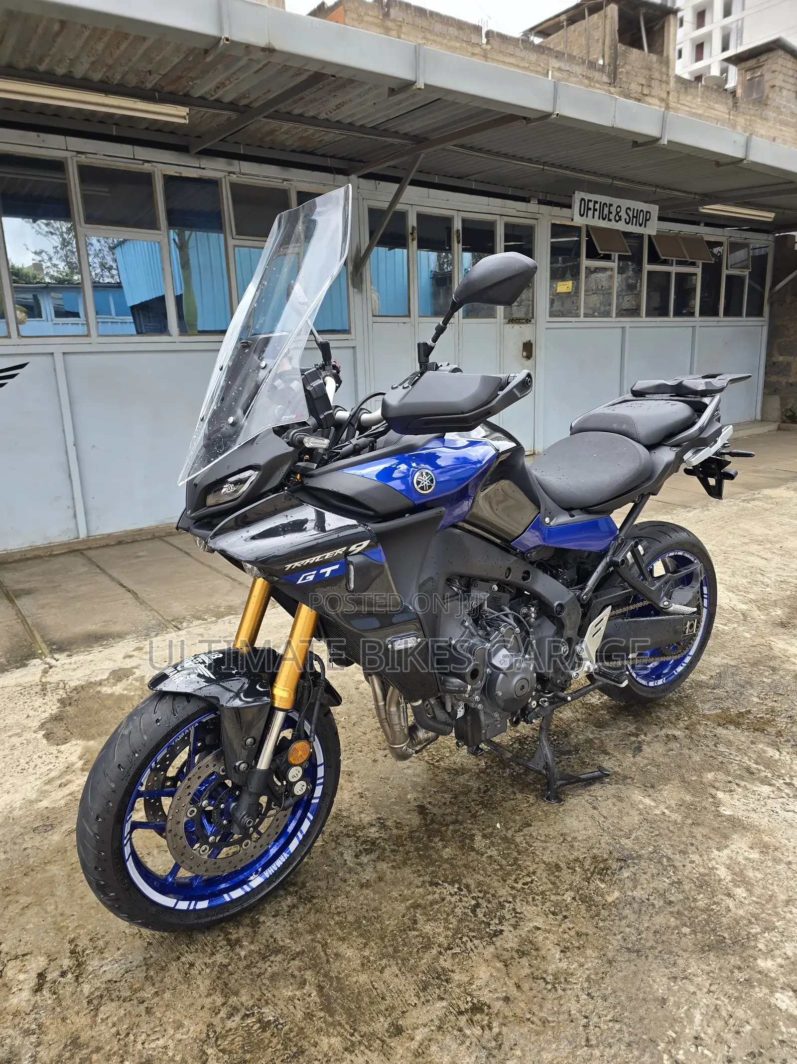 Yamaha 2023 Blue