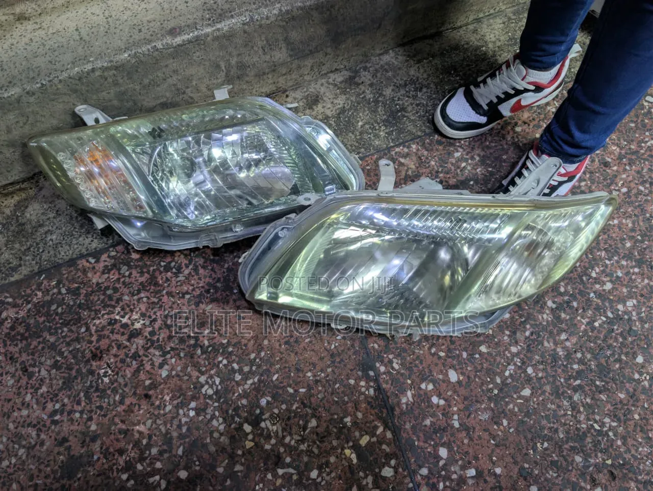 Axio 2010 Non Xenon Headlights